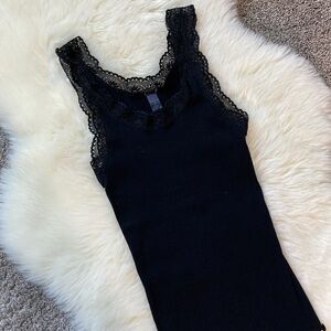 Banana Republic Black Lace Trim Y2K Lettuce hem ribbed tank top Cami M